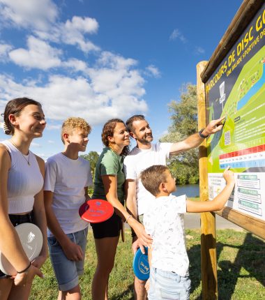 Preferential rates Puy du Fou - Pays des Achards Tourist Office